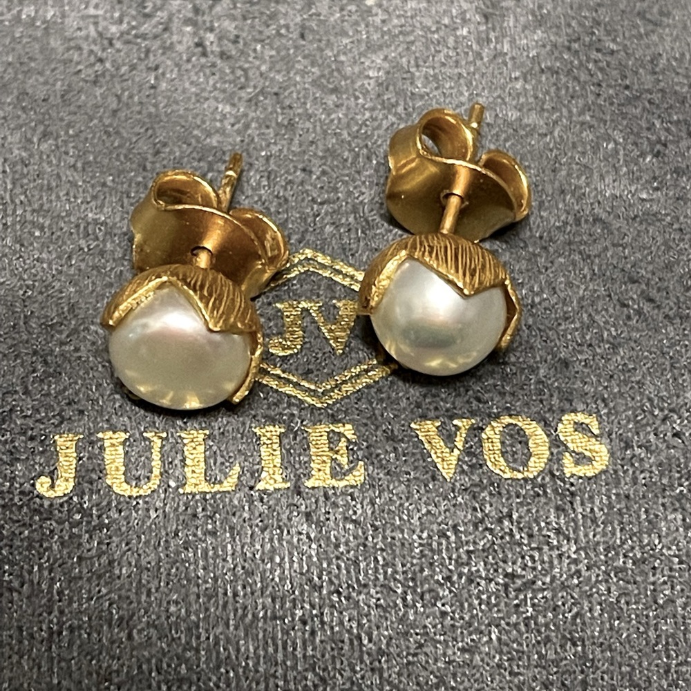 Julie Vos Penelope pearl earrings